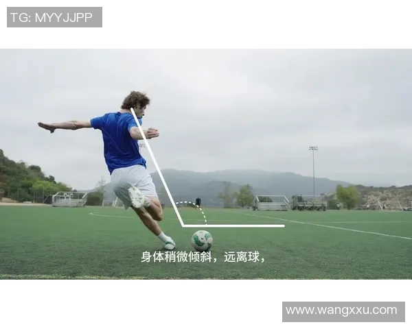 杨芳独家揭秘：深入浅出分享我的足球心得与技巧解析