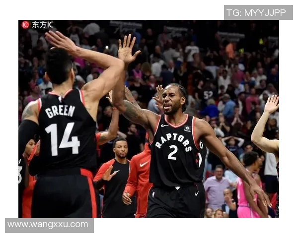 猛龙热火季后赛第三场激战回顾球员表现与战术分析全景呈现