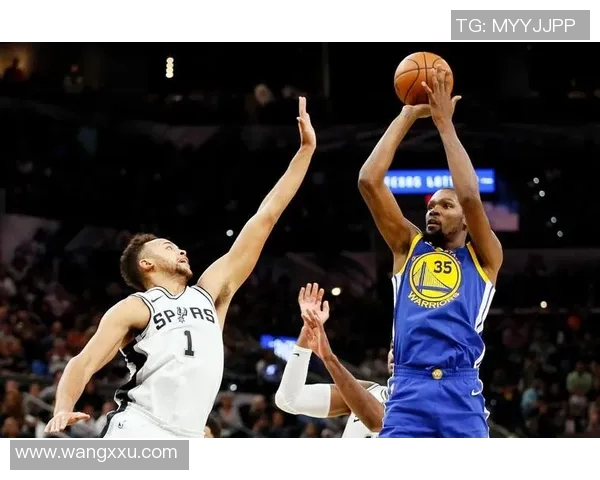 勇士与马刺激战正酣文字直播全程回顾精彩瞬间和战术分析